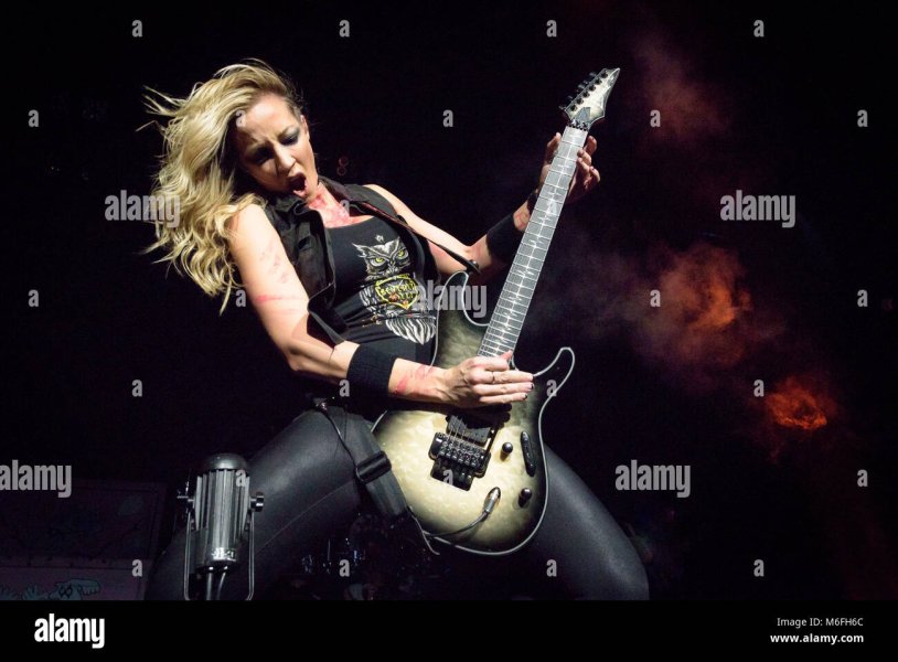 Nita Strauss 2018