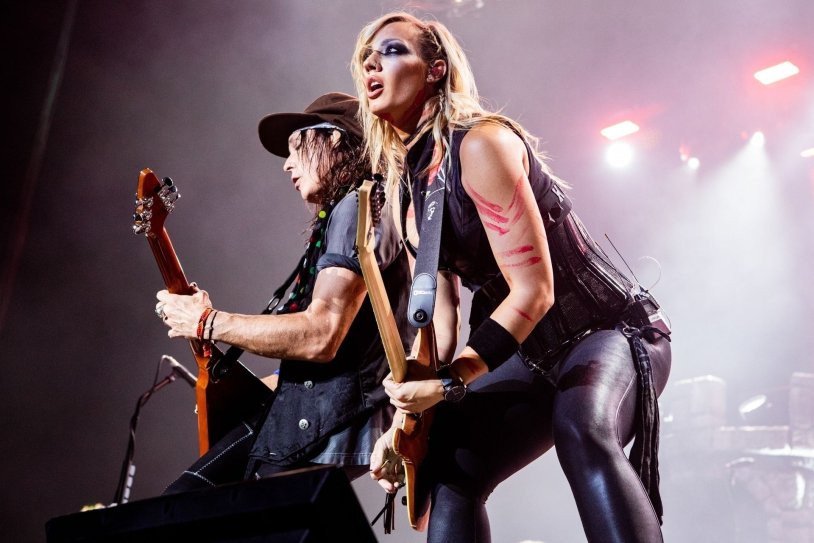 Nita Strauss Controlled Chaos
