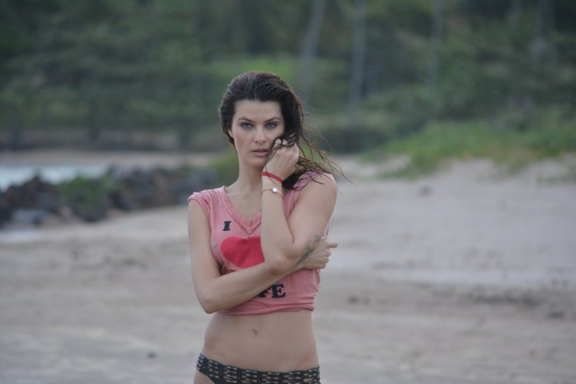 Isabelle Nanti chest