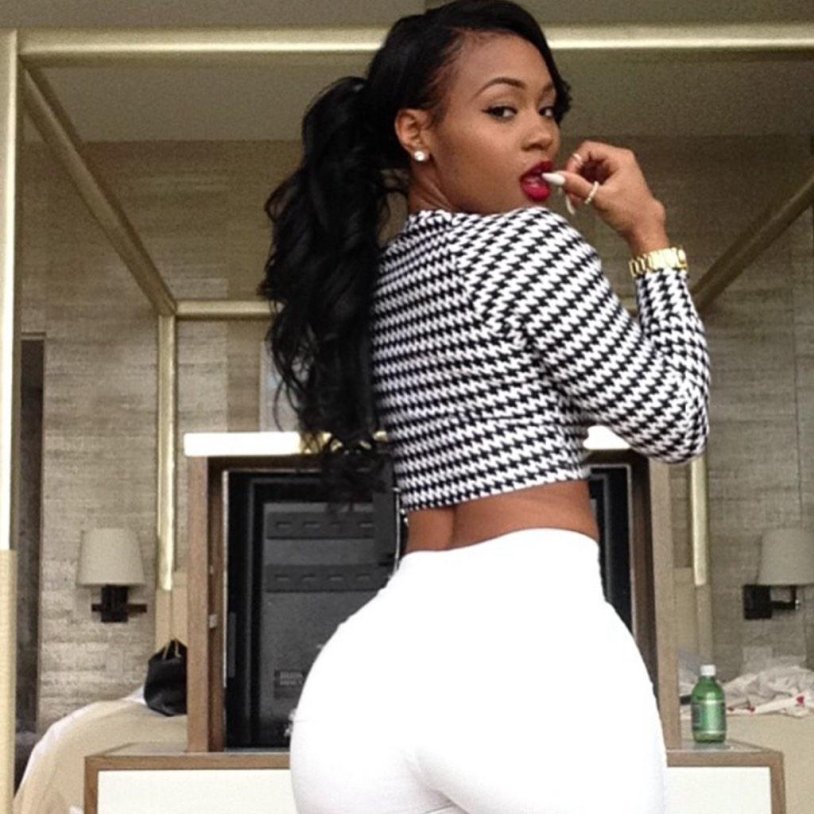 Lira Galore (Lira Mercer)