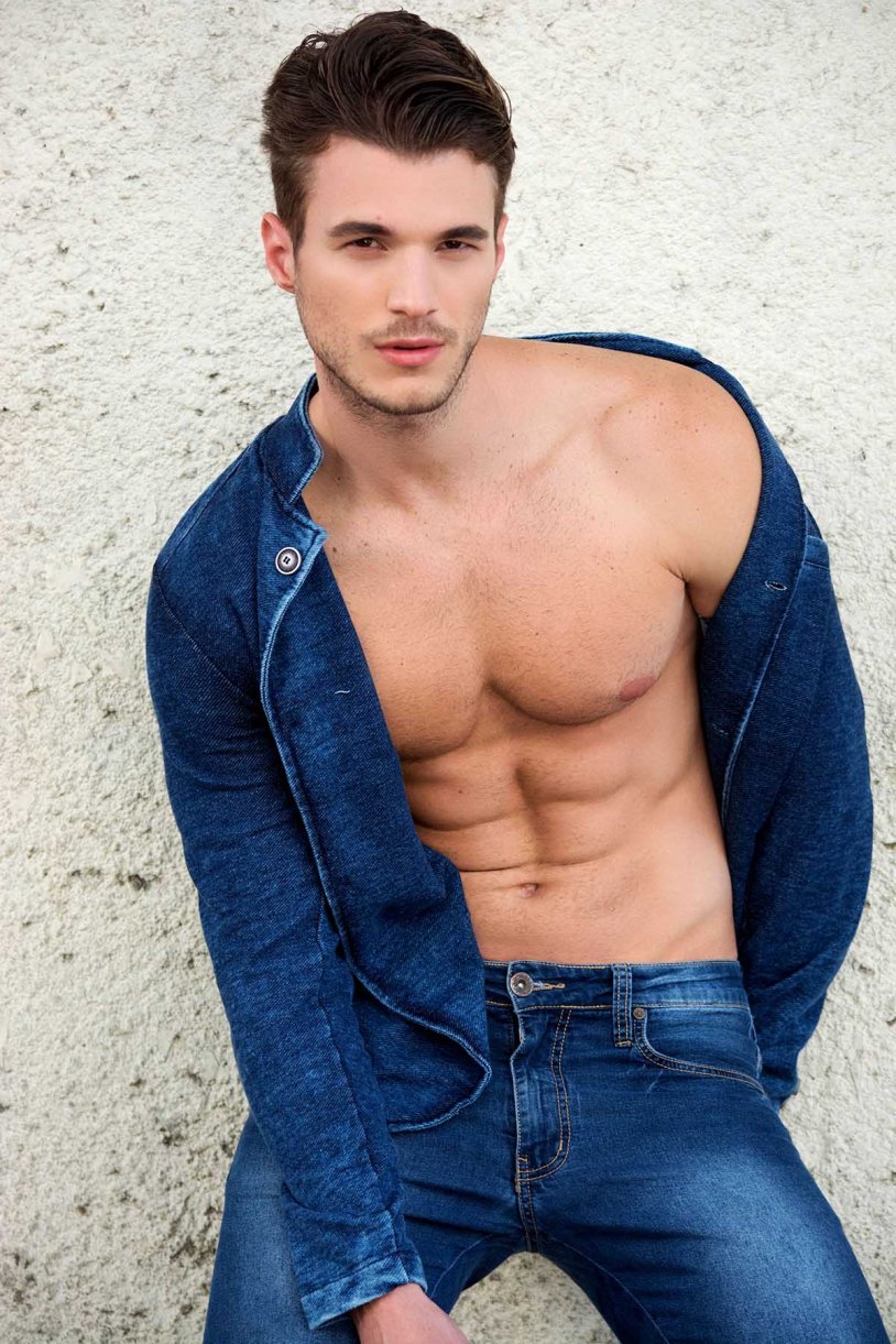 Model Trevor Signorino