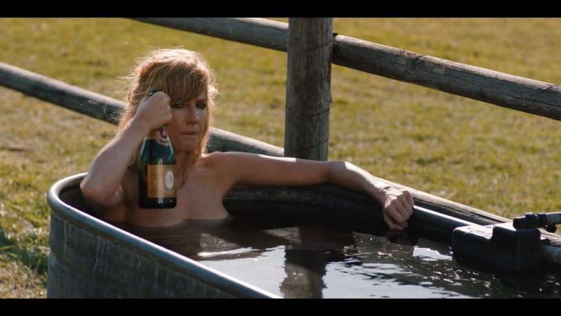 Келси ЧОУ В Нижнем белье в фильме Йеллоустоун