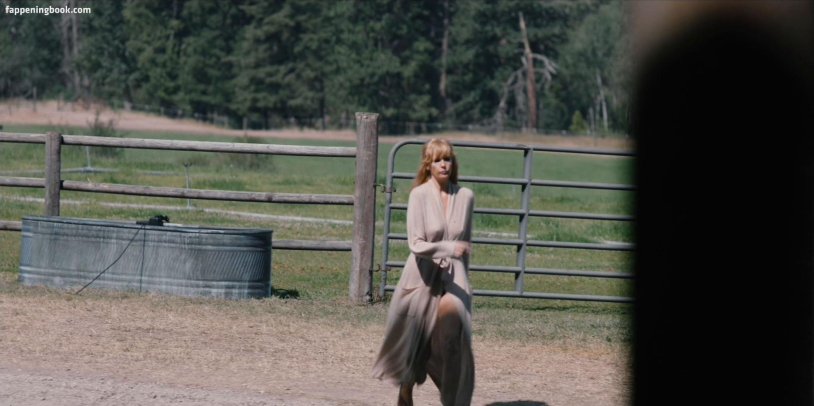 Келли Райлли фото в купальнике