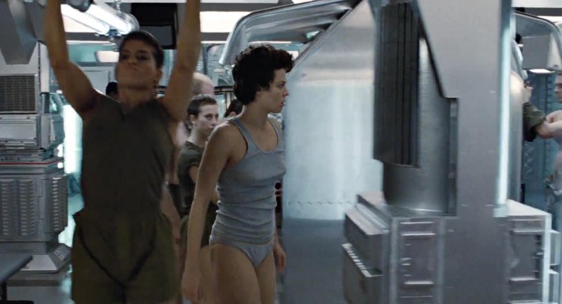 Alien Sigurney Weaver in panties