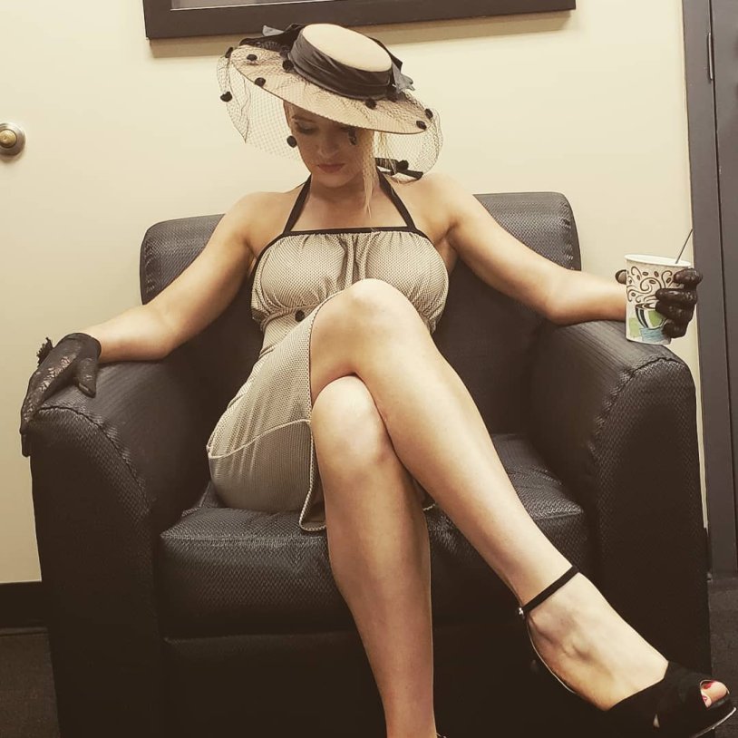 Reanne Evans in Bikini