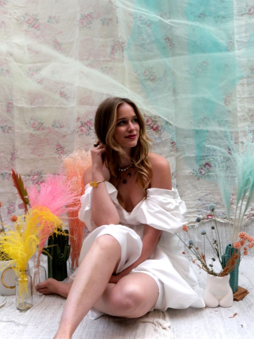 Elizabeth Lael photo shoot