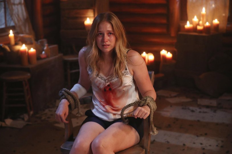 Elizabeth Graiss Sexy