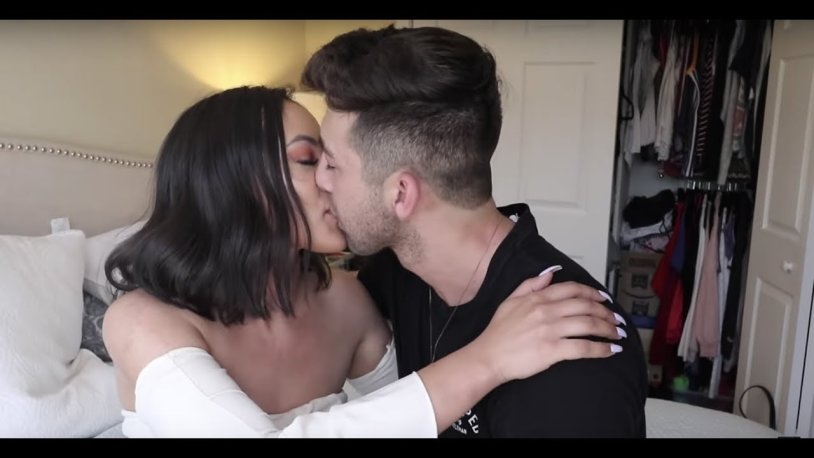 Girls Kissing Girls 19 Film 2019