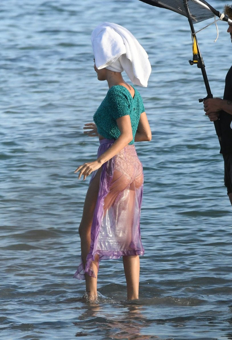 Haley Bieber photo under a skirt