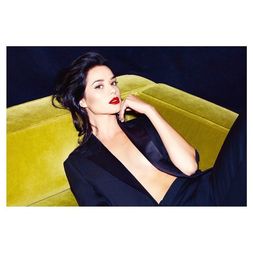 Dafne Keen 2020 in a swimsuit