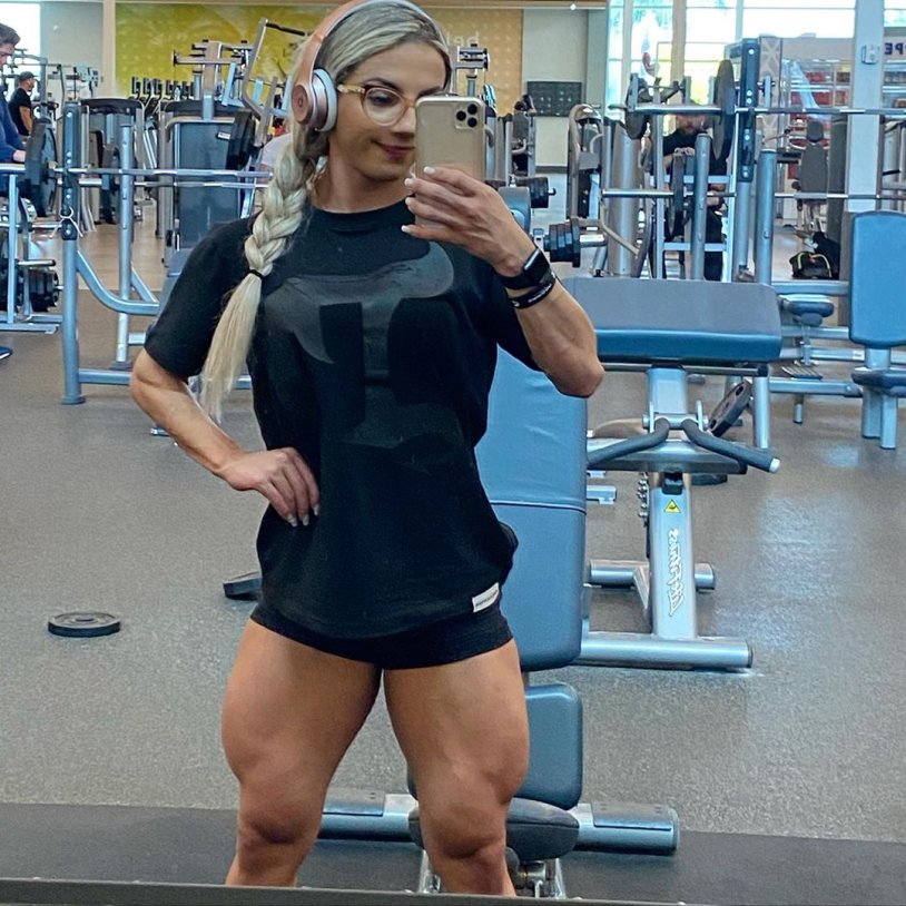 ISA Pereira Fitness Hot