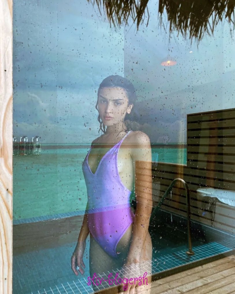 Helen Zimmer in Lingerie