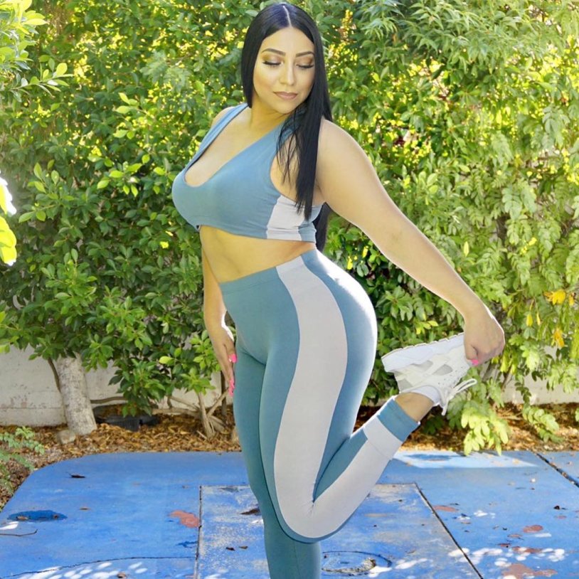 Nancy Hernandez in jeans