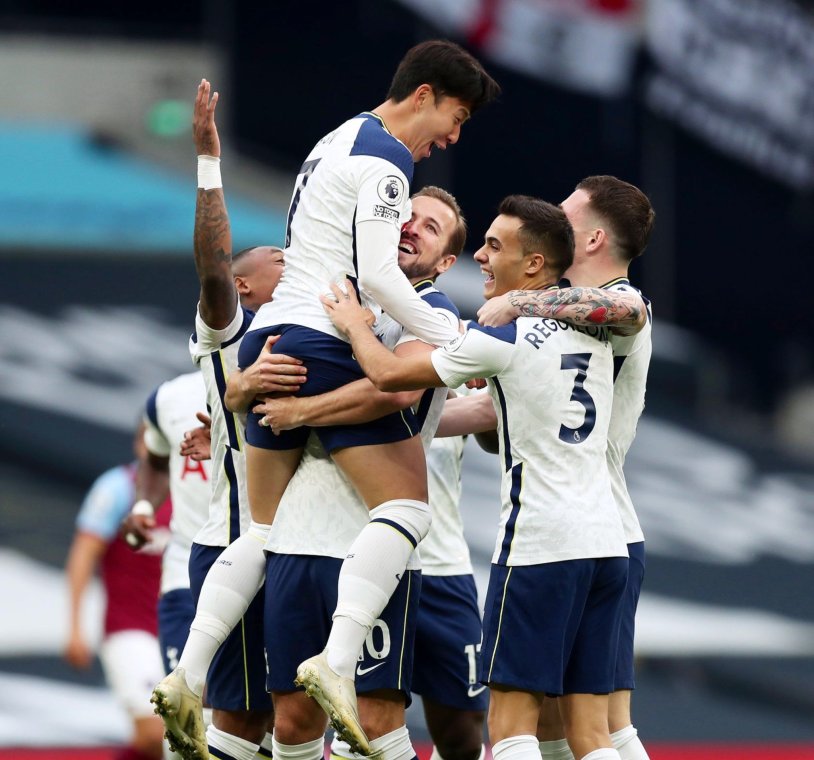 Naked Sammie Rhodes football players