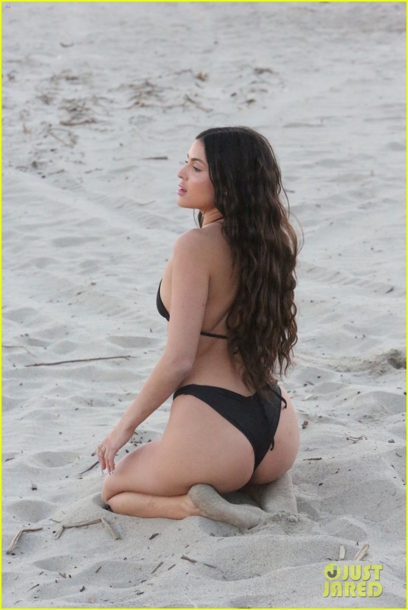 Eddison Ray in Bikini