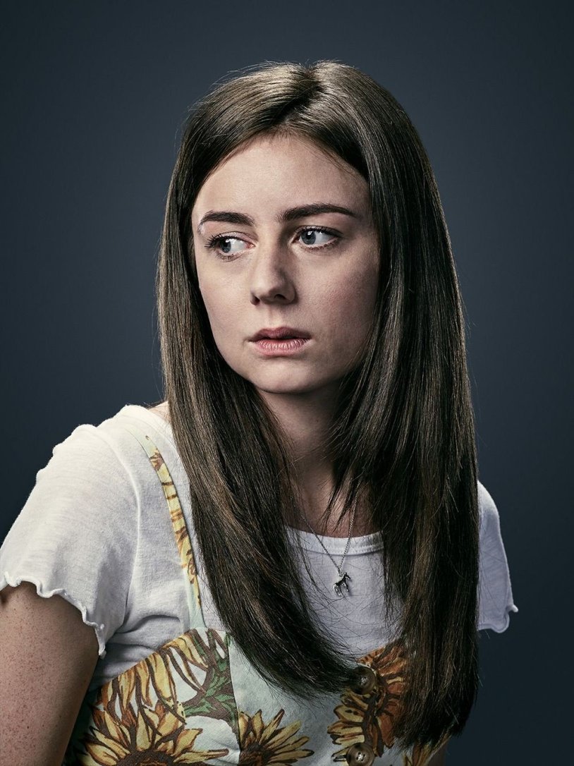 Justine Lupe Holly Pertini