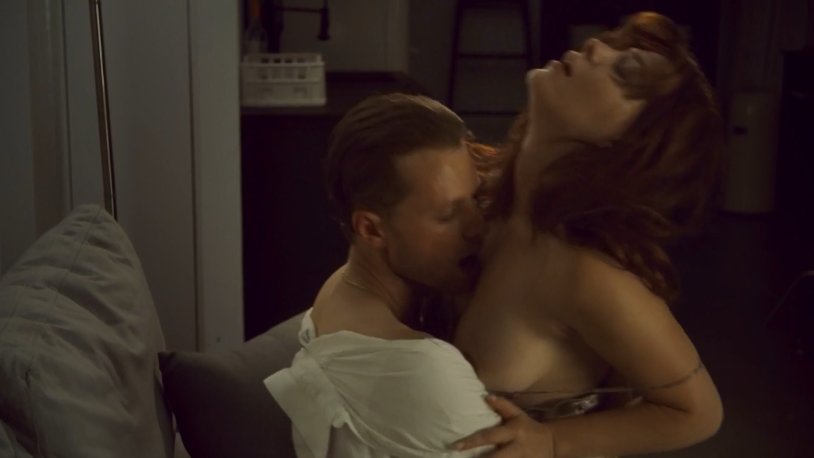 Meredith Hagner Scene Nude