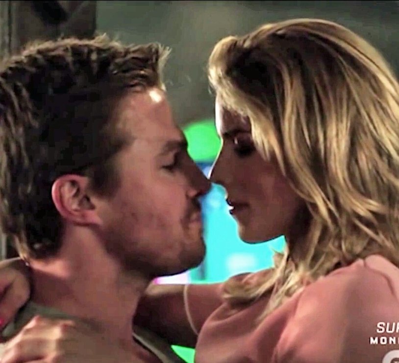 Robbie and Stephen Amell Naked