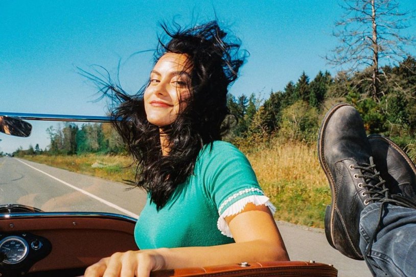 Camila Kabello and Sean Mendes kiss