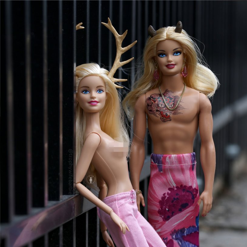 Valeria Lukyanova with a friend