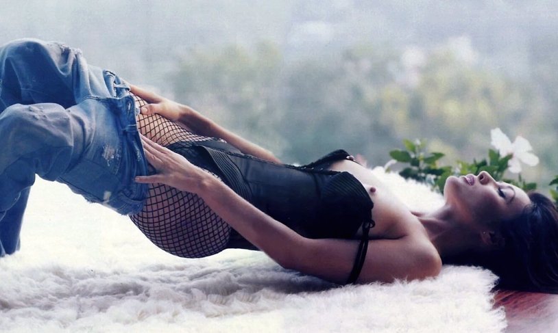 Erin Doherty the Crown