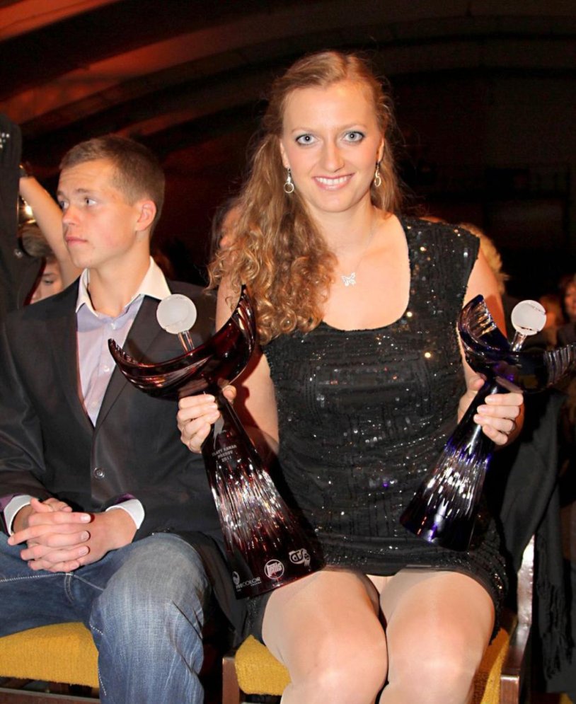 Peter Kvitov Paparazzi