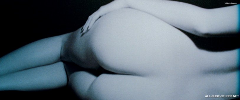 Cara Deleting Erotic scenes