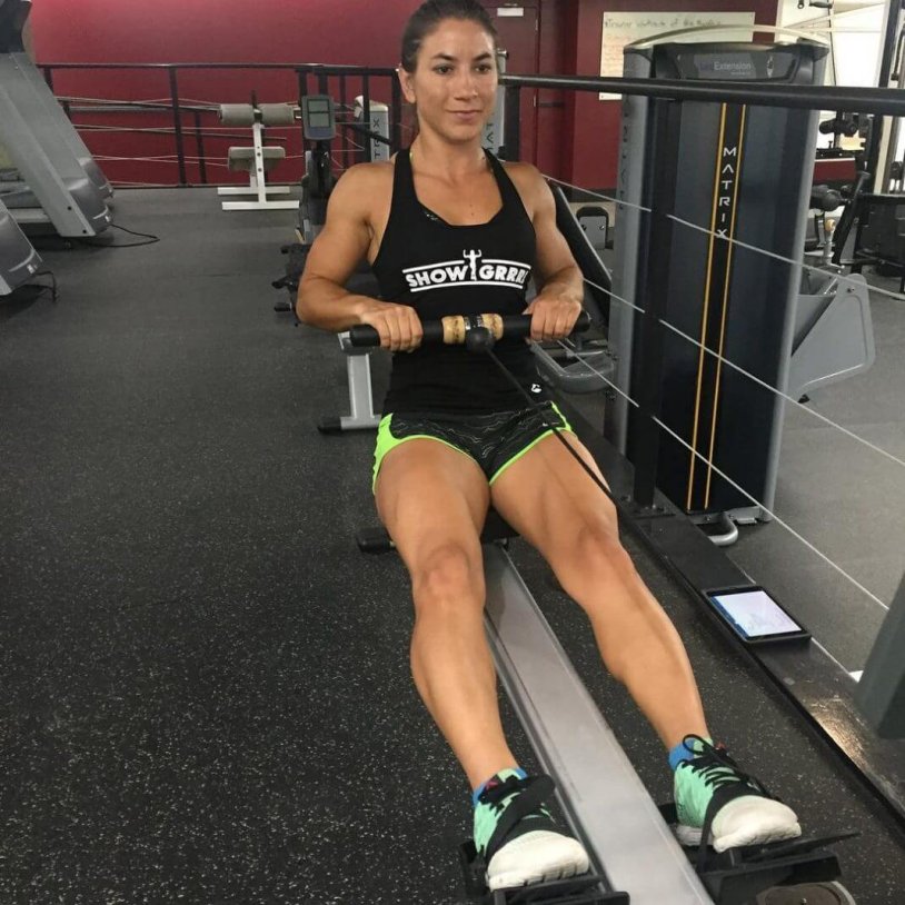 Rowing exercise on the simulator