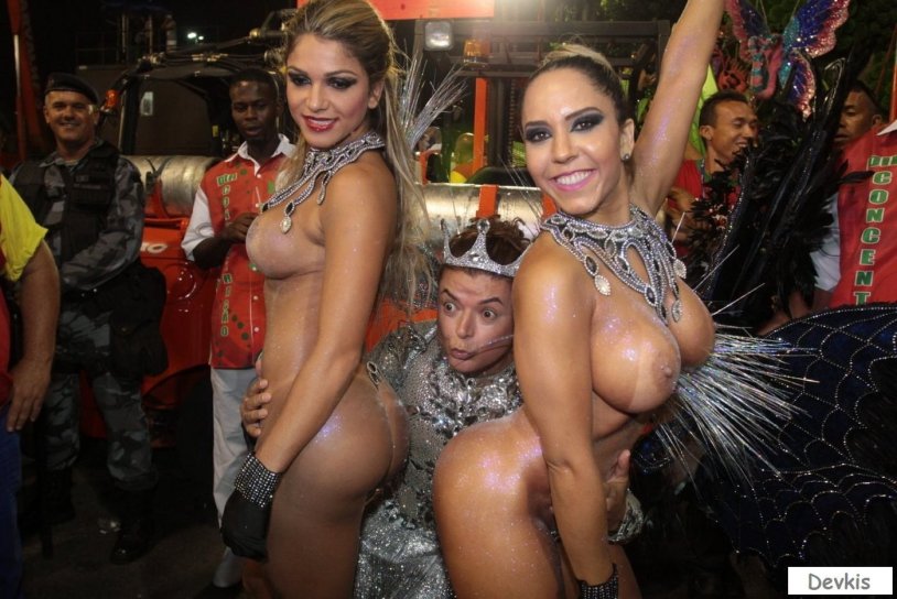 Beach parties Topless