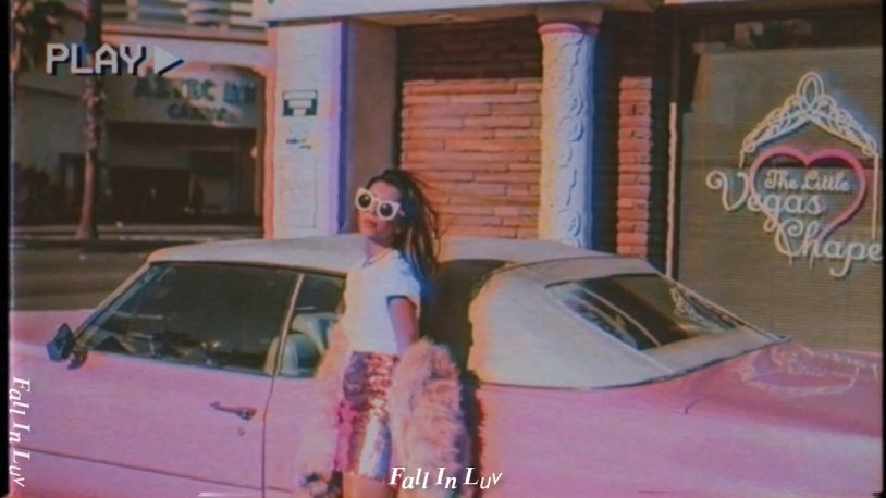 Kailee morgue selfie green hair