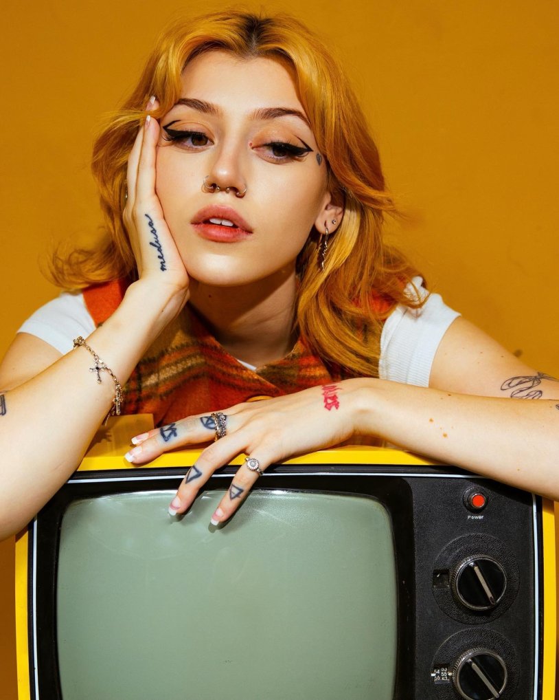 Kailee morgue black hair