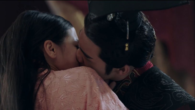 Dilrab Dilmurat is naked