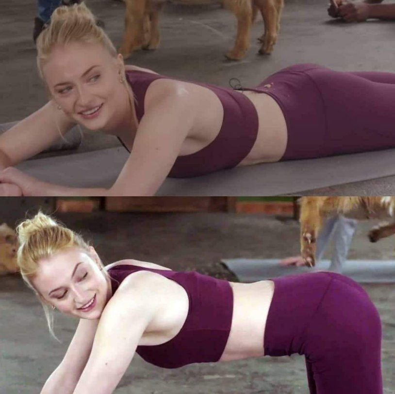 Sophie Turner Yoga