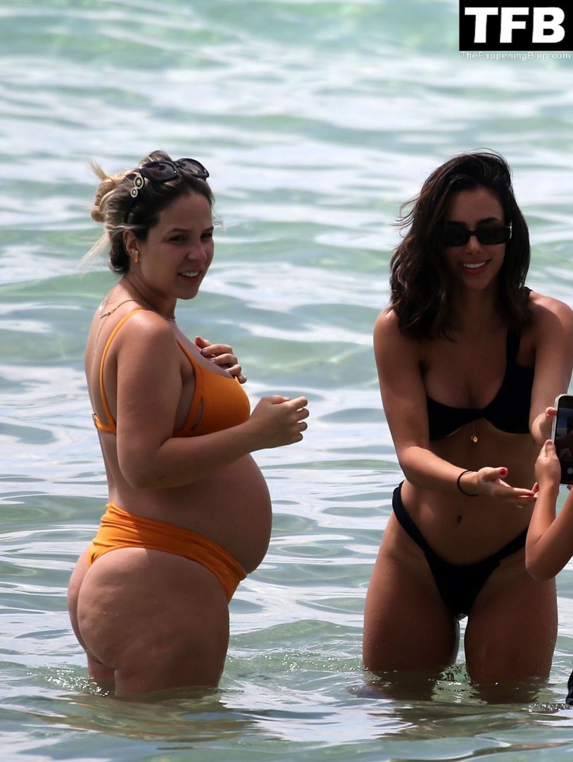 Pregnant Kim Kardashian in a swimsuit