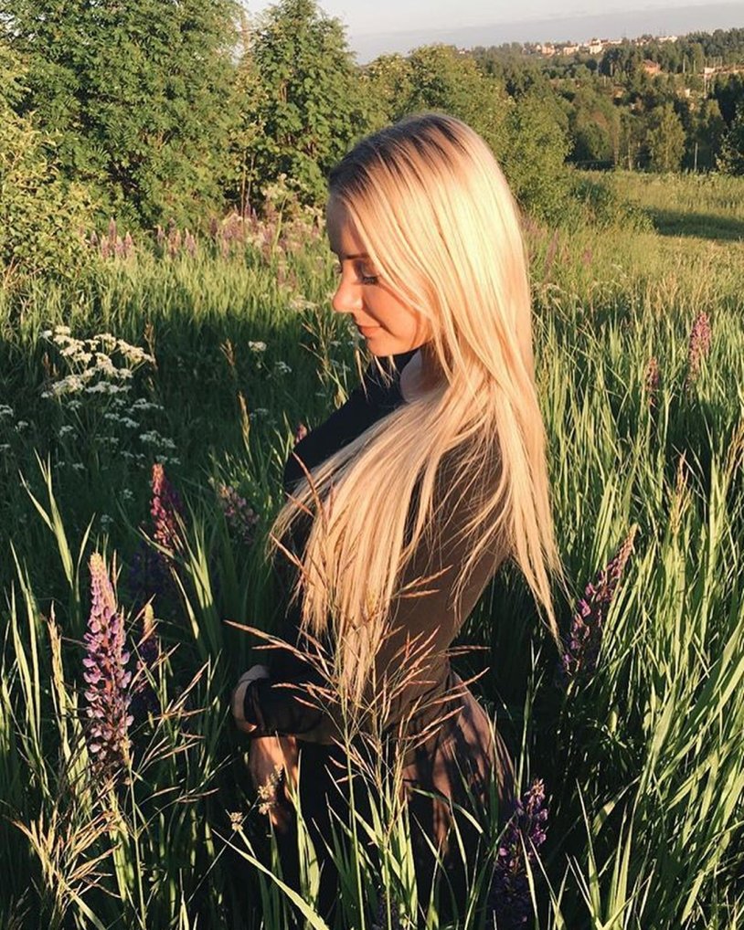 Anya Dmitrieva model