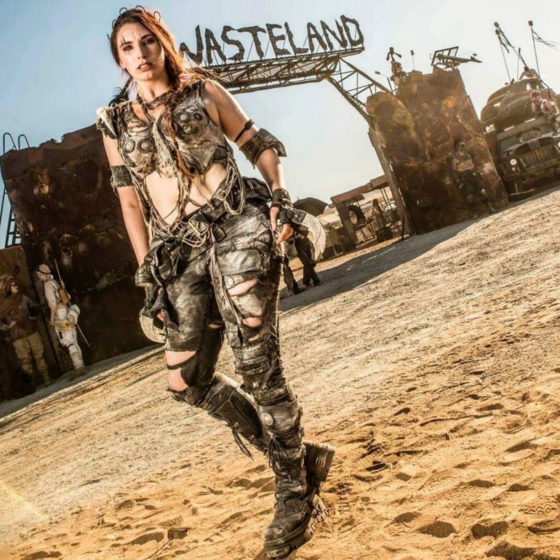 Reservoilipsis desert clothing