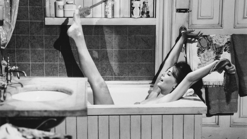 Natalie Wood Smoking Hot Nude and Sexy Pics