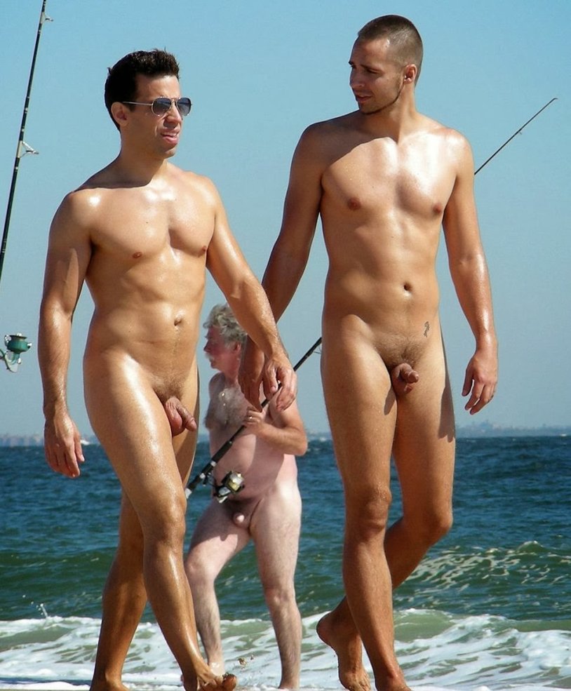 Girls sunbathe naked