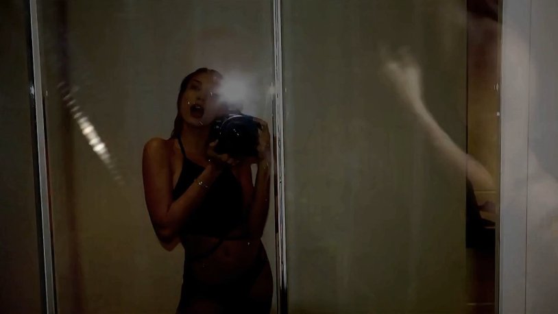 Haley Baldwin Paparazzi 2022