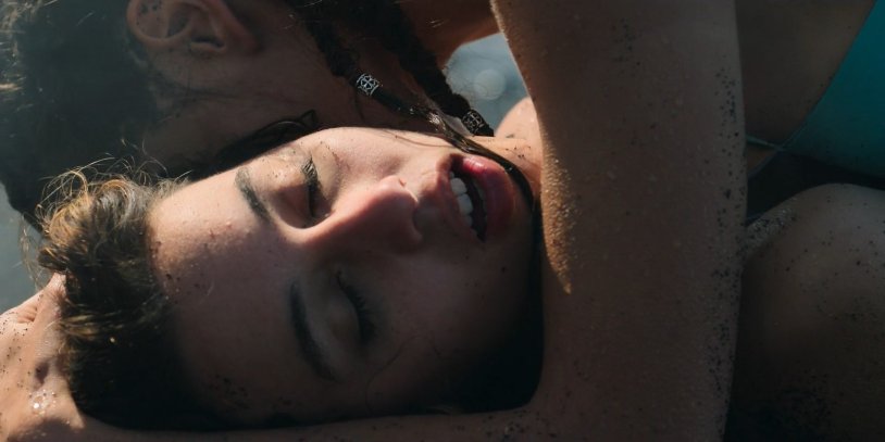 Belinda overheating of bikini