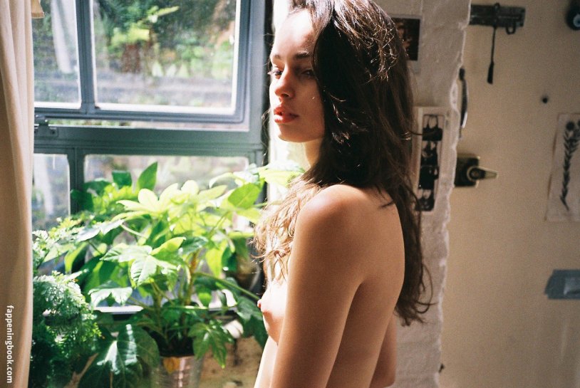 Model Nicole Trunfio Naked