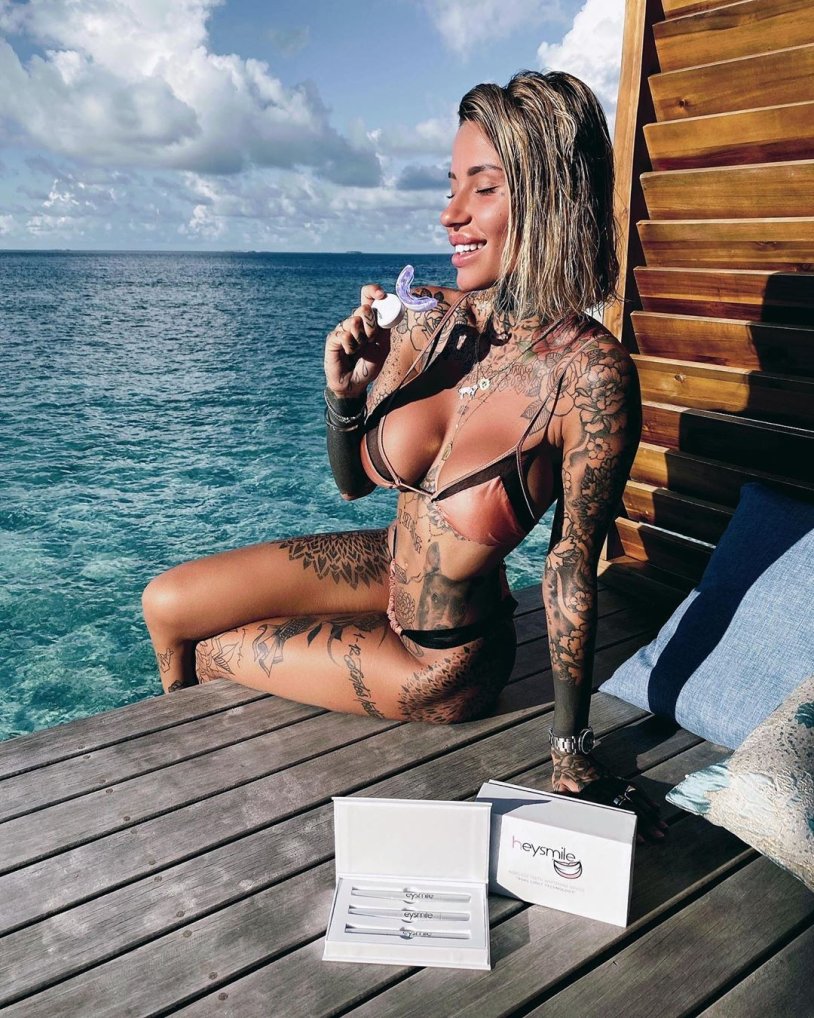 Dagfs - Skinny Teen Stretching and Working