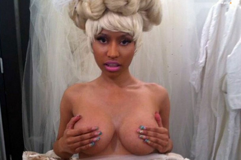 Erotic selfies of celebrities