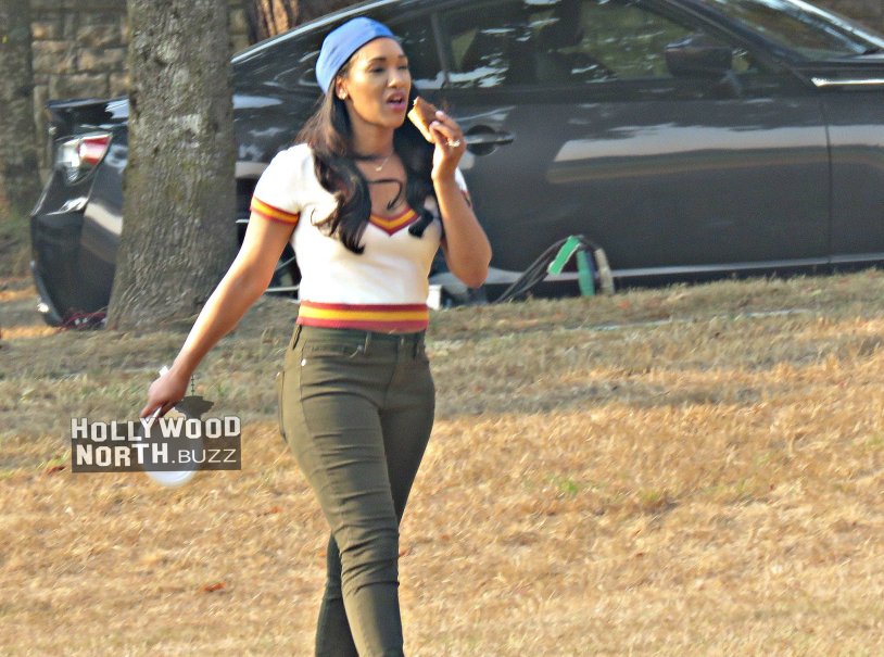 Candice Patton hot in jeans