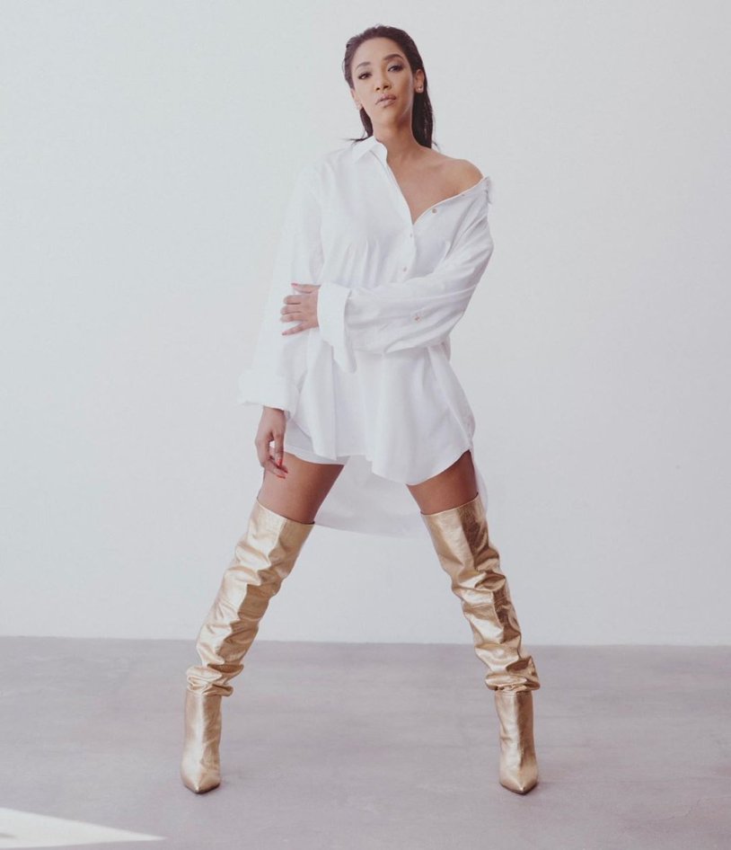 Candice Patton in mini