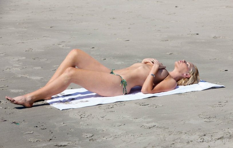 Sophie Monk, photo in youth nude