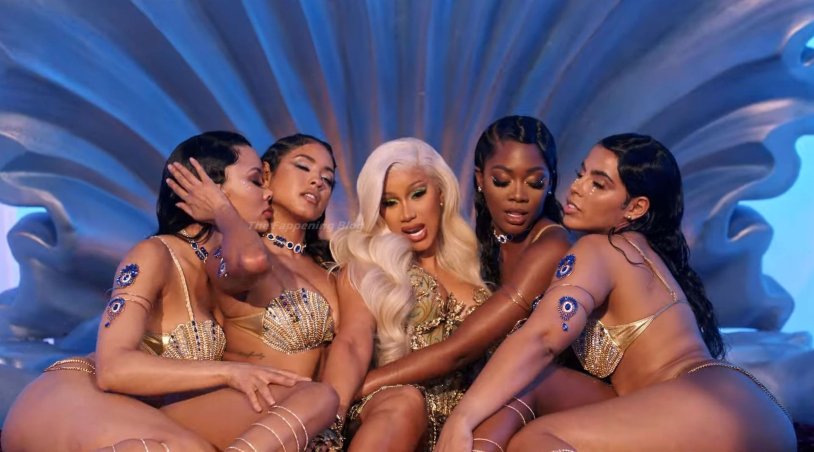 Cardi bi in big boobs