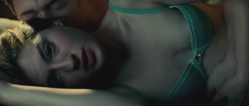 Maria Valverde three meters above the sky