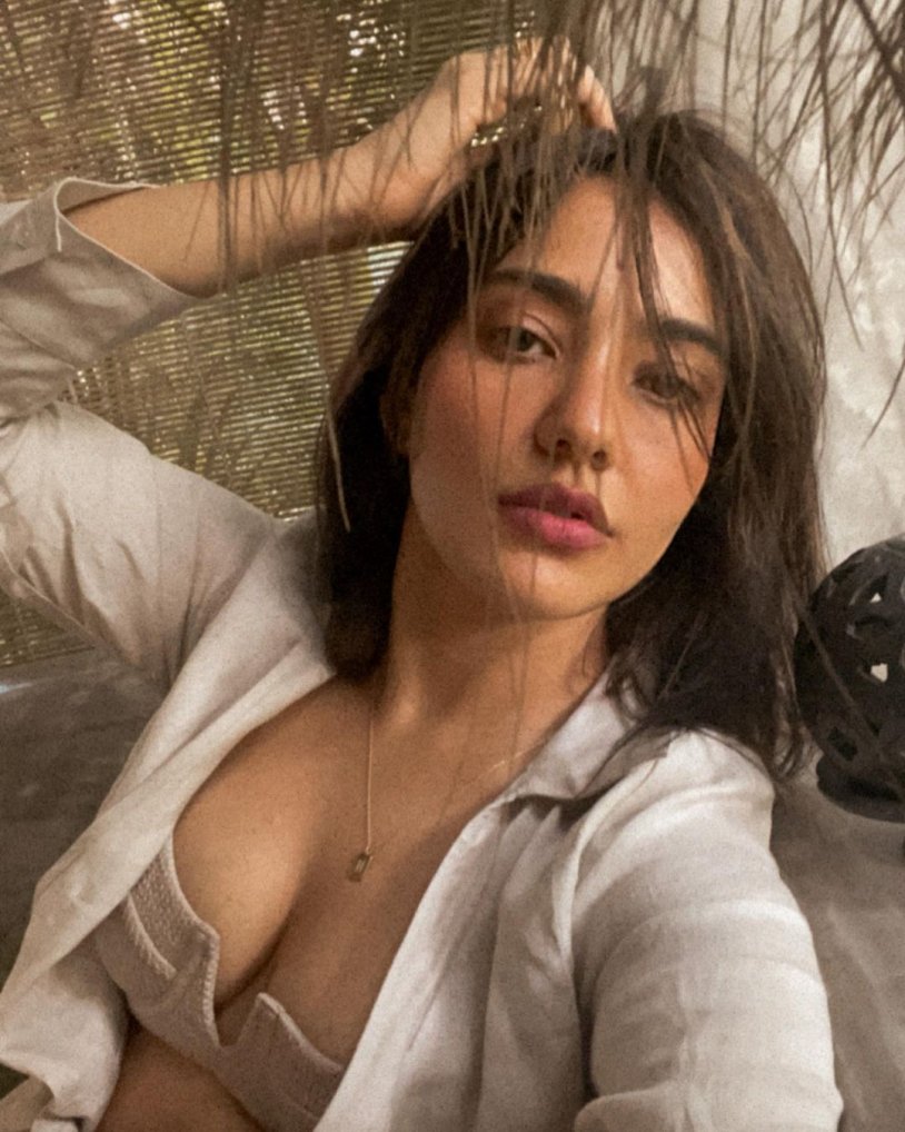 Neha sharma hot