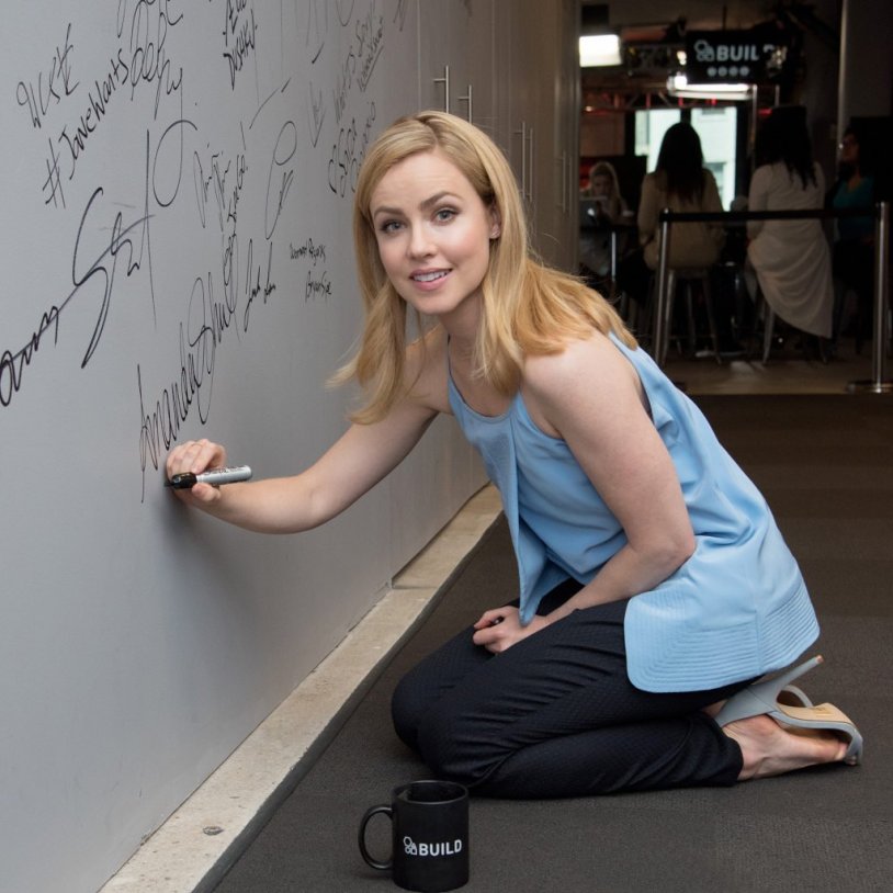 12 Monkeys AManda Schull Hot